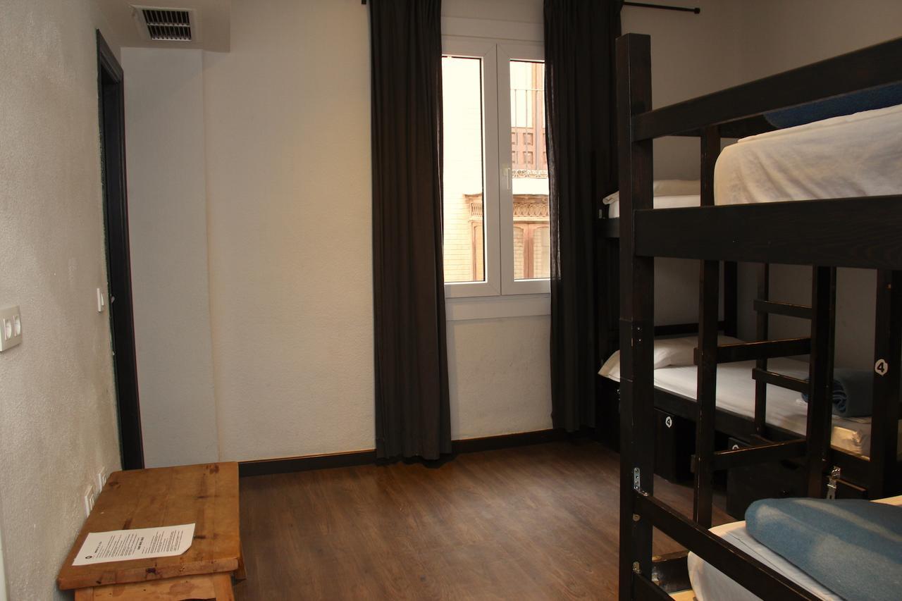 Oasis Backpackers' Toledo Hostel Exterior photo
