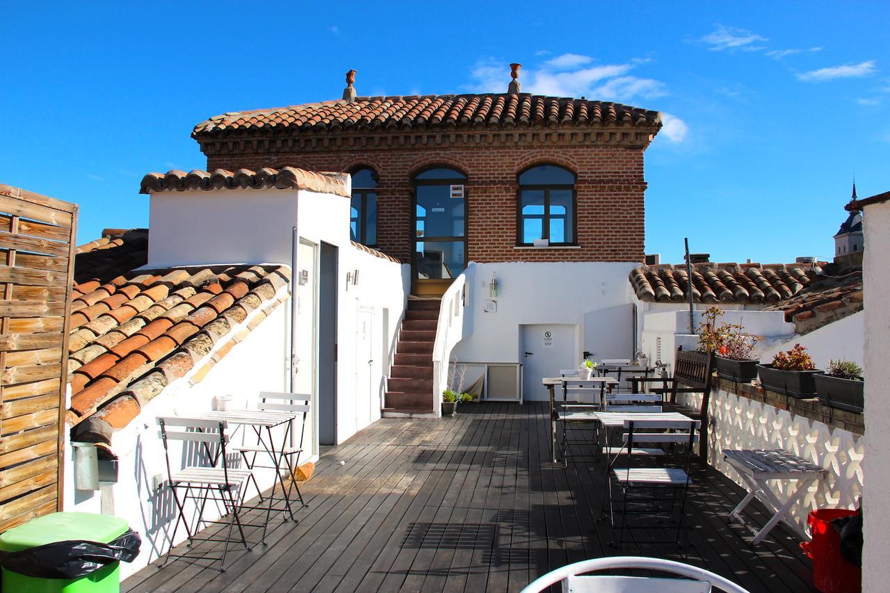 Oasis Backpackers' Toledo Hostel Exterior photo