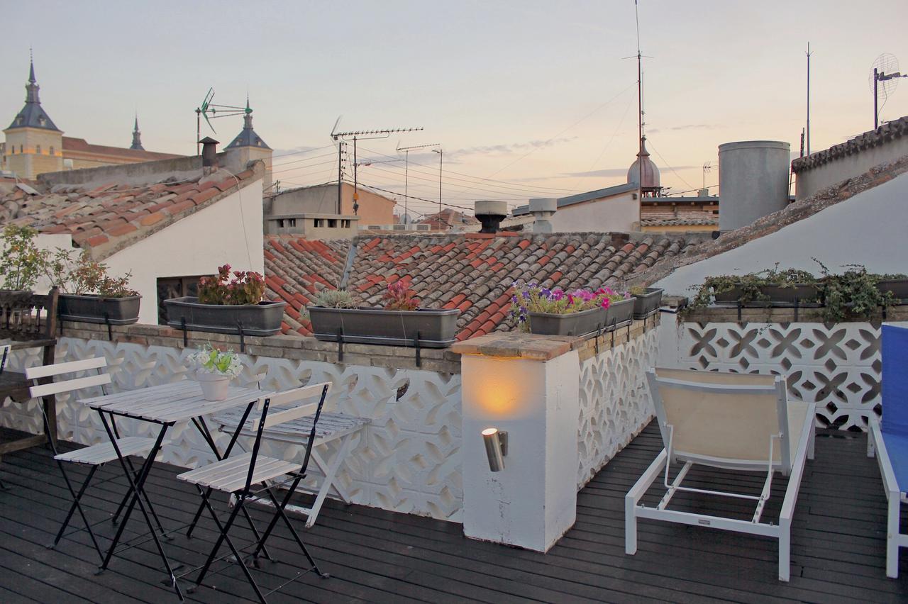 Oasis Backpackers' Toledo Hostel Exterior photo